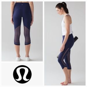 LULULEMON Revitalize Crop 21" Blueberry Jam Size 2